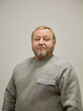 Лоптунов Александр Валентинович.